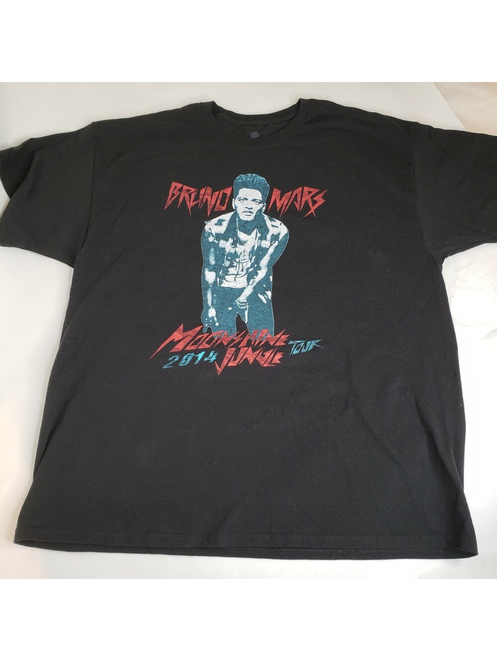 Bruno Mars 2014 Moonshine Jungle Graphic Concert Tour T Shirt Size Medium Hanes
